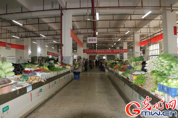 重庆：推动卫生城镇创建 提升农贸市场新形象