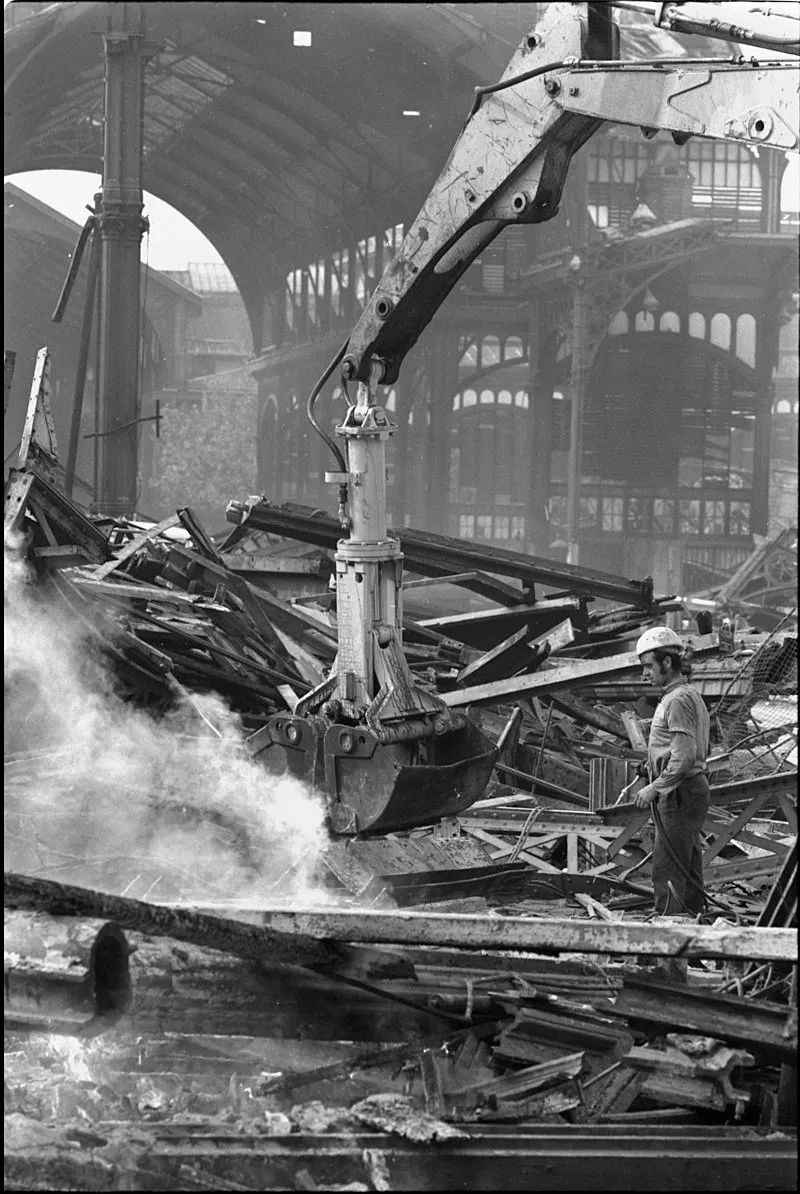 1971年，中央市场被拆迁。/ 维基百科