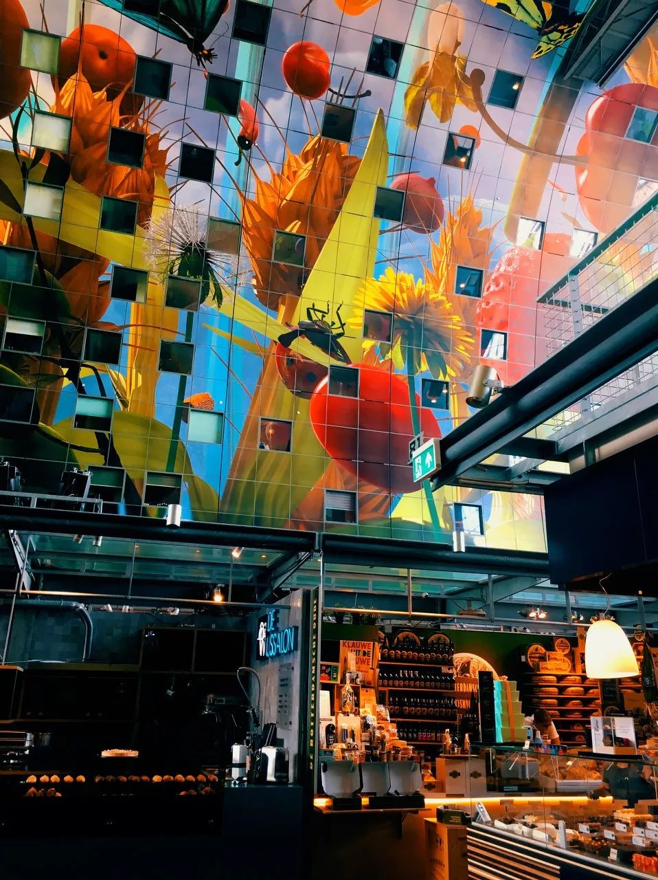 鹿特丹拱廊市场，吃货和建筑爱好者的心头好。/图虫