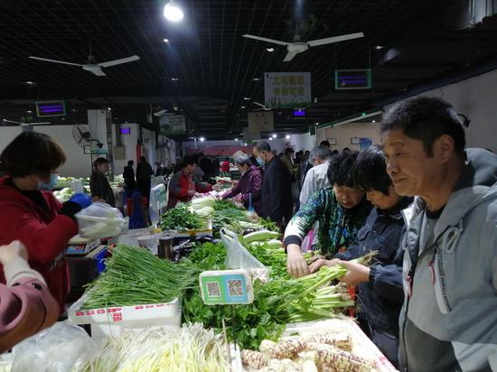 淮畔人家农贸市场。